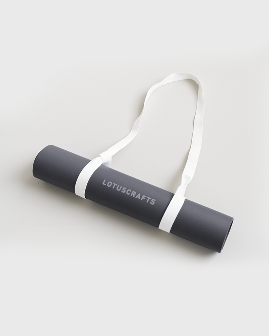 Graphite - Yogamatte Arise mit Yoga Tragegurt Detail | Lotuscrafts