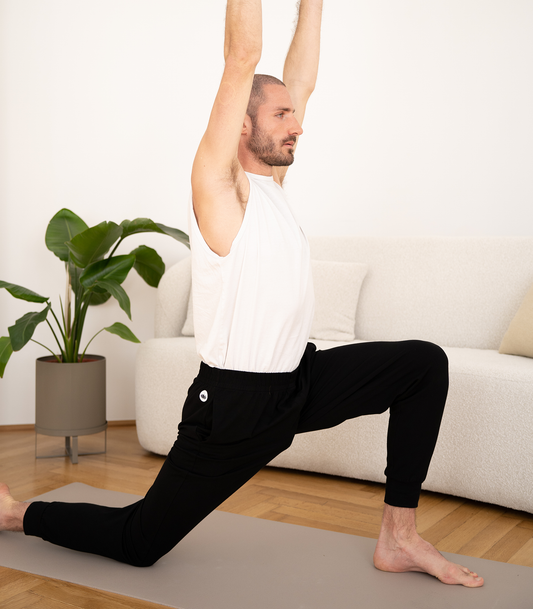 Schwarz Black - Organic Mens Yoga Pants Manu Low Lunge Mood  | Lotuscrafts